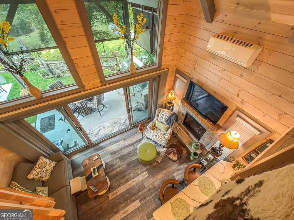 111 Wildflower RD Scaly Mountain, NC 28775
