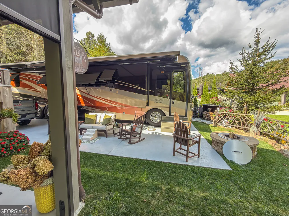 111 Wildflower RD Scaly Mountain, NC 28775