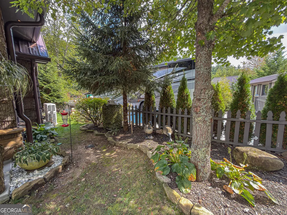 111 Wildflower RD Scaly Mountain, NC 28775
