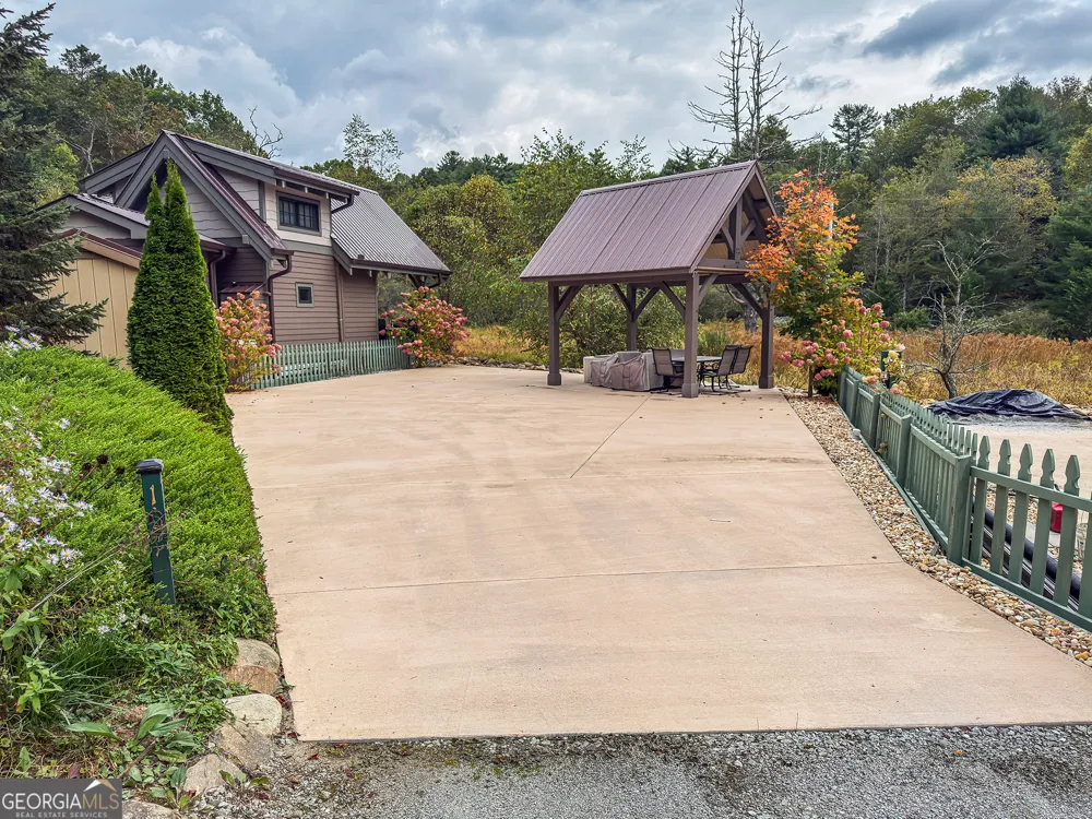 19 W. Highlands WAY Scaly Mountain, NC 28775