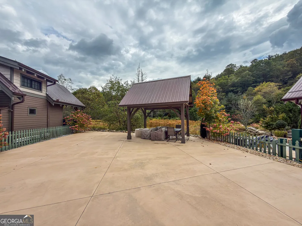 19 W. Highlands WAY Scaly Mountain, NC 28775