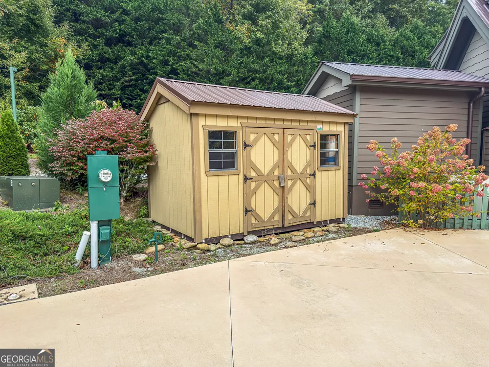 19 W. Highlands WAY Scaly Mountain, NC 28775