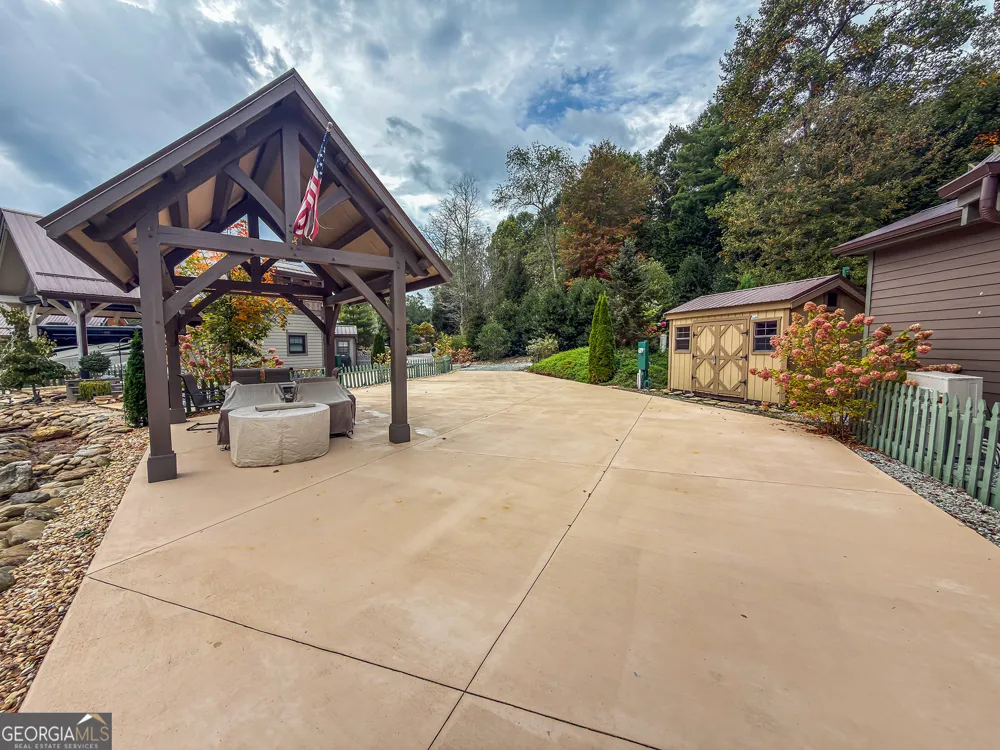 19 W. Highlands WAY Scaly Mountain, NC 28775