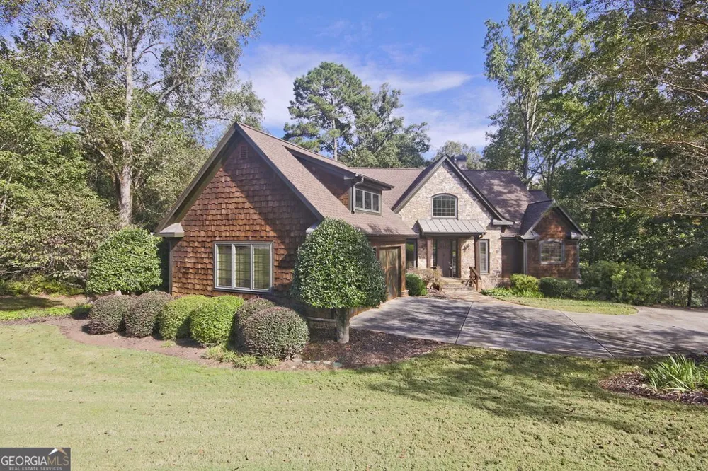 194 Edgewater TRL S Toccoa, GA 30577