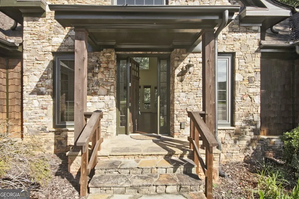 194 Edgewater TRL S Toccoa, GA 30577