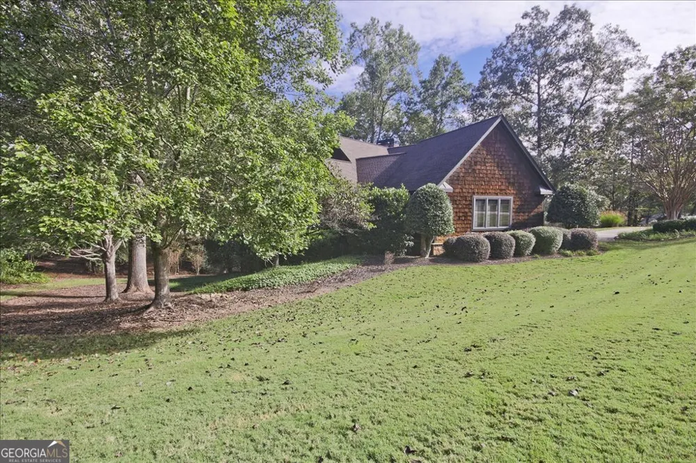 194 Edgewater TRL S Toccoa, GA 30577