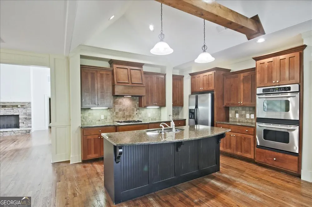 194 Edgewater TRL S Toccoa, GA 30577