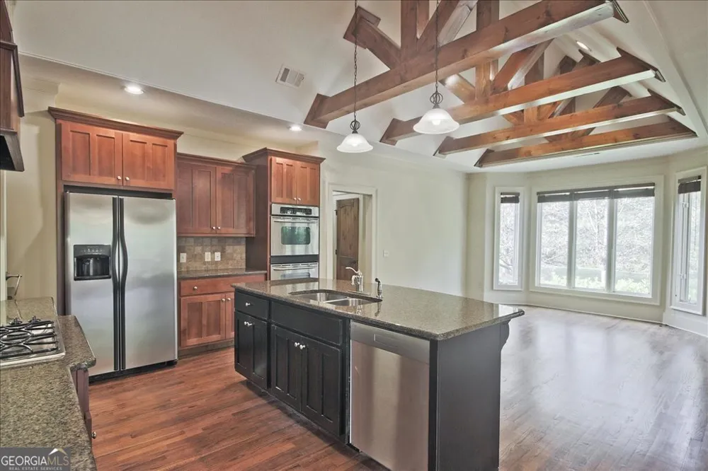 194 Edgewater TRL S Toccoa, GA 30577