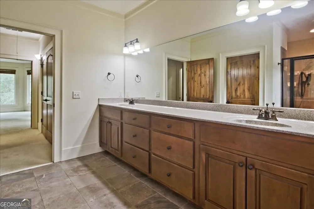 194 Edgewater TRL S Toccoa, GA 30577