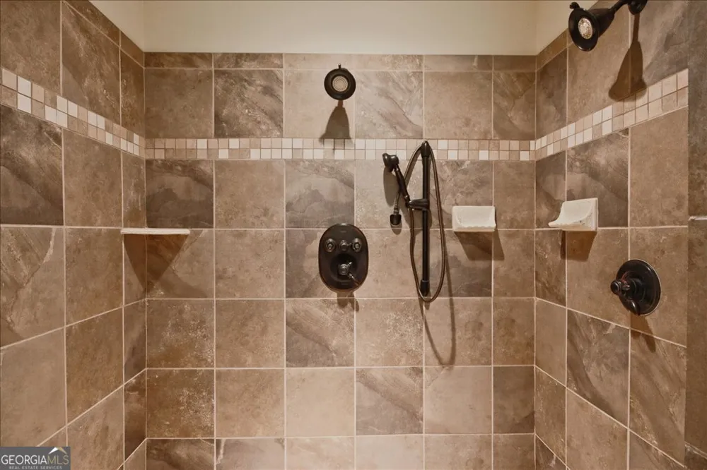 194 Edgewater TRL S Toccoa, GA 30577