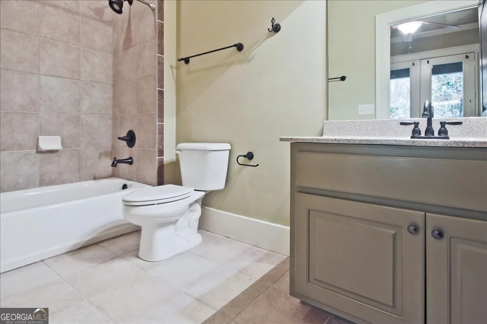 194 Edgewater TRL S Toccoa, GA 30577
