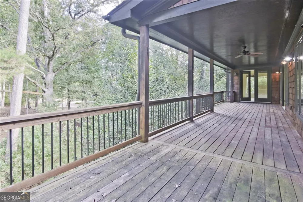 194 Edgewater TRL S Toccoa, GA 30577