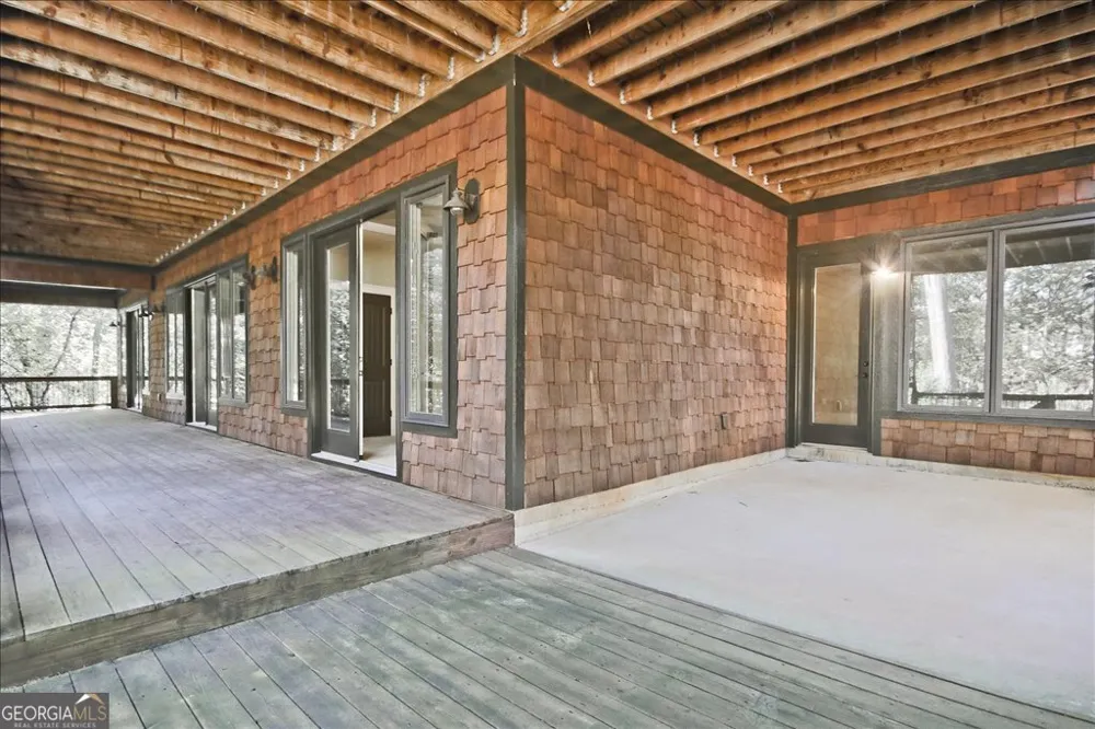 194 Edgewater TRL S Toccoa, GA 30577