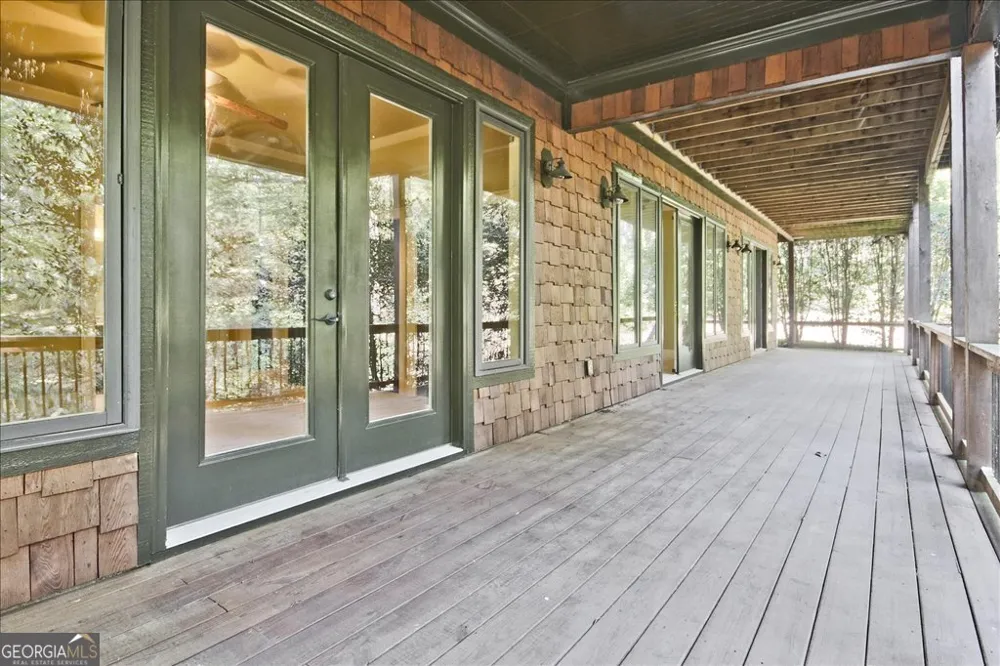 194 Edgewater TRL S Toccoa, GA 30577