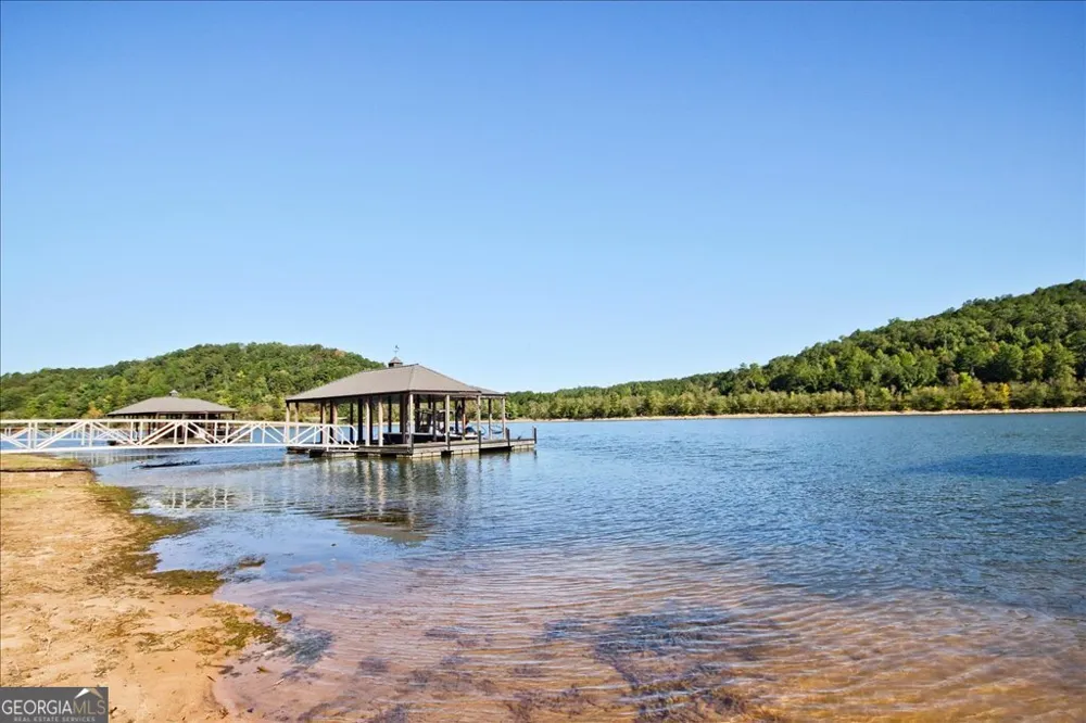 194 Edgewater TRL S Toccoa, GA 30577
