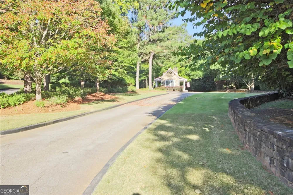 194 Edgewater TRL S Toccoa, GA 30577