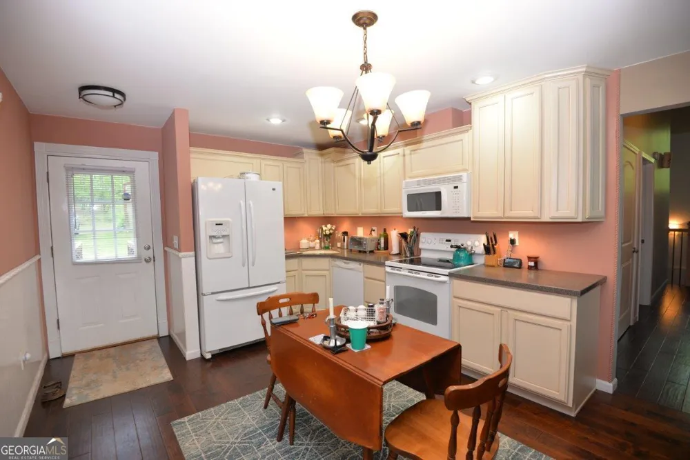 304 Anchor Pointe DR Eatonton, GA 31024