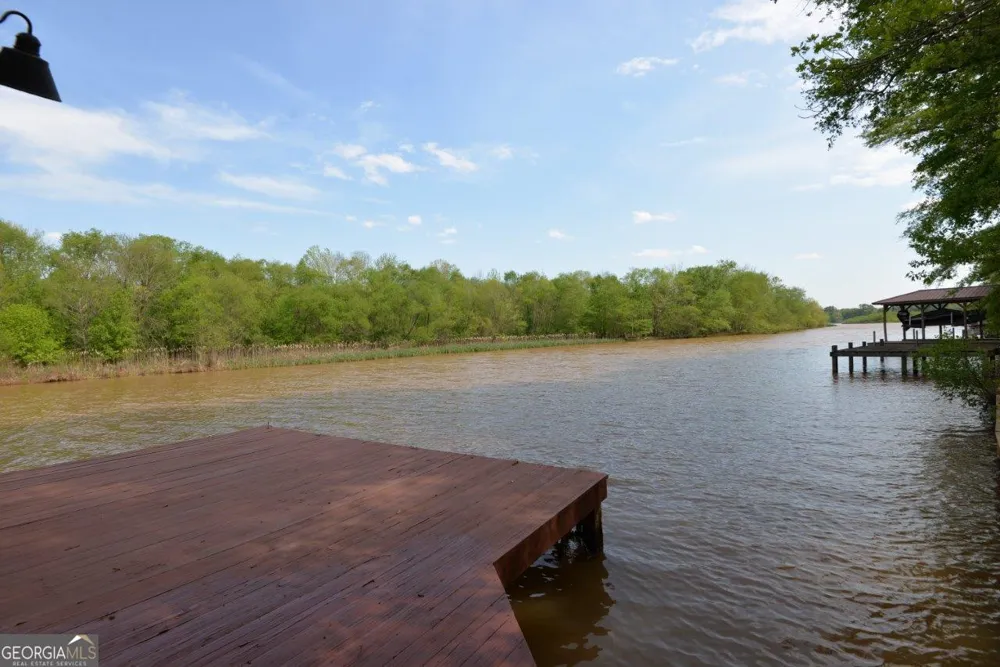304 Anchor Pointe DR Eatonton, GA 31024