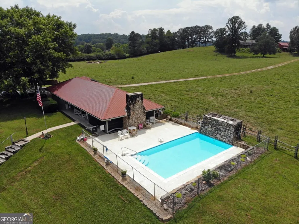 163 Moccasin LN Blairsville, GA 30512