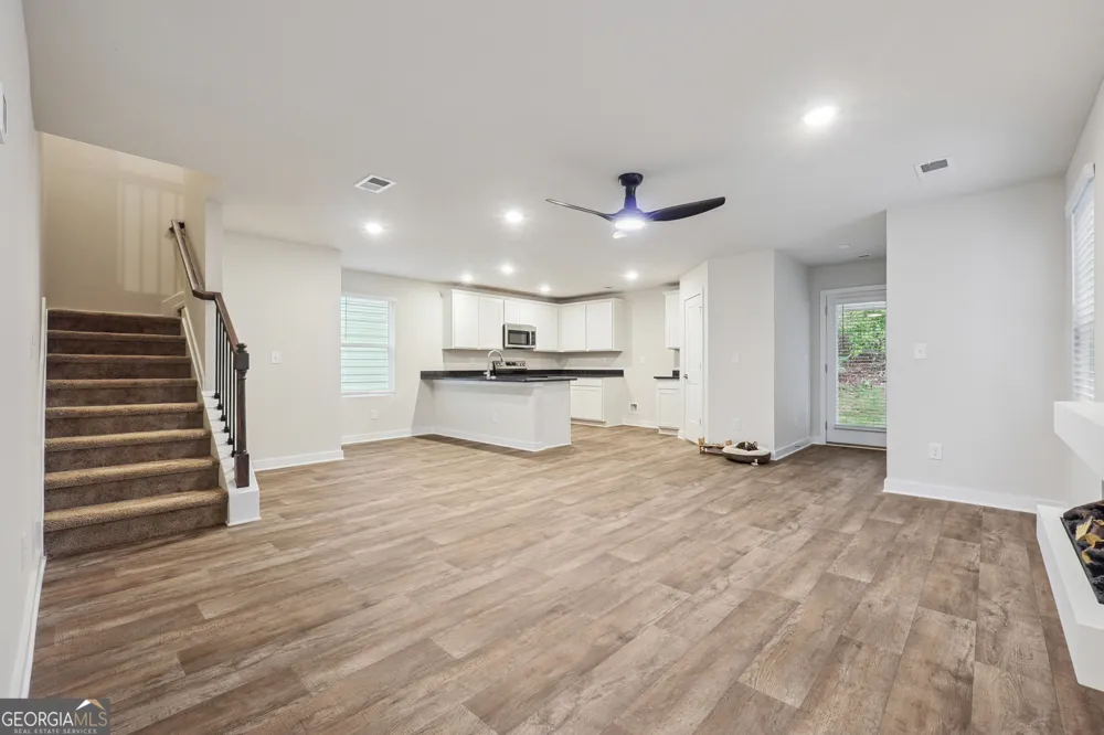 216 Harris WALK West Point, GA 31833
