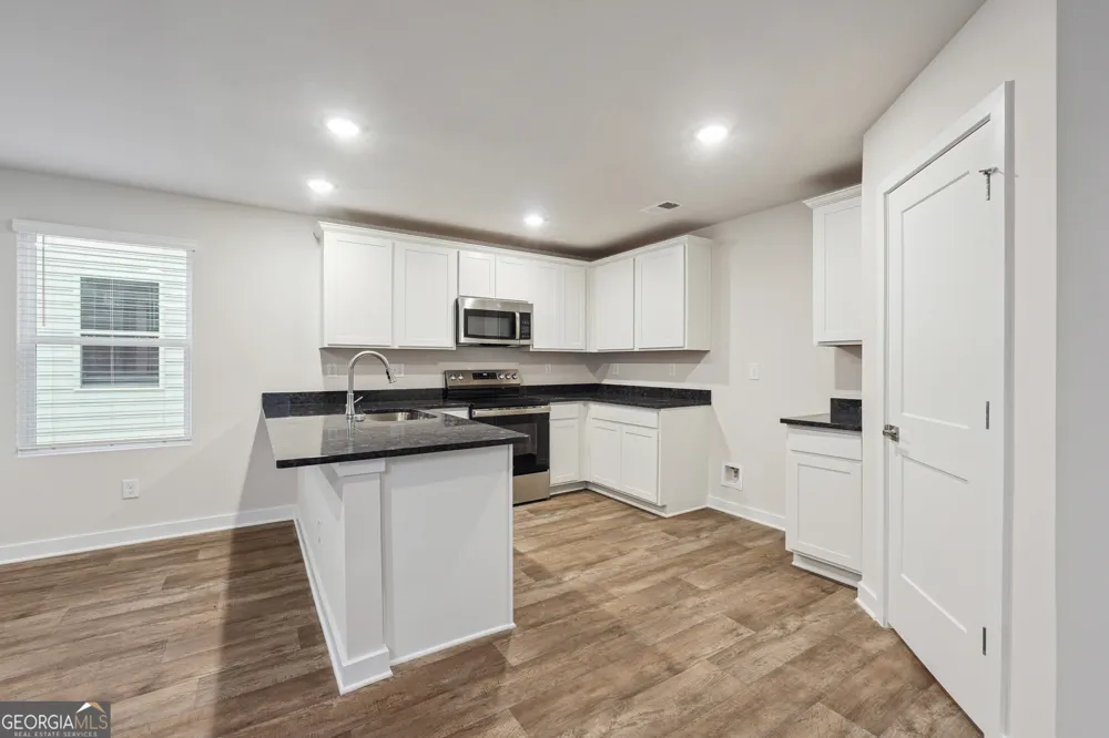 216 Harris WALK West Point, GA 31833