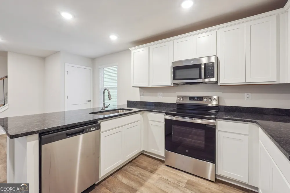 216 Harris WALK West Point, GA 31833