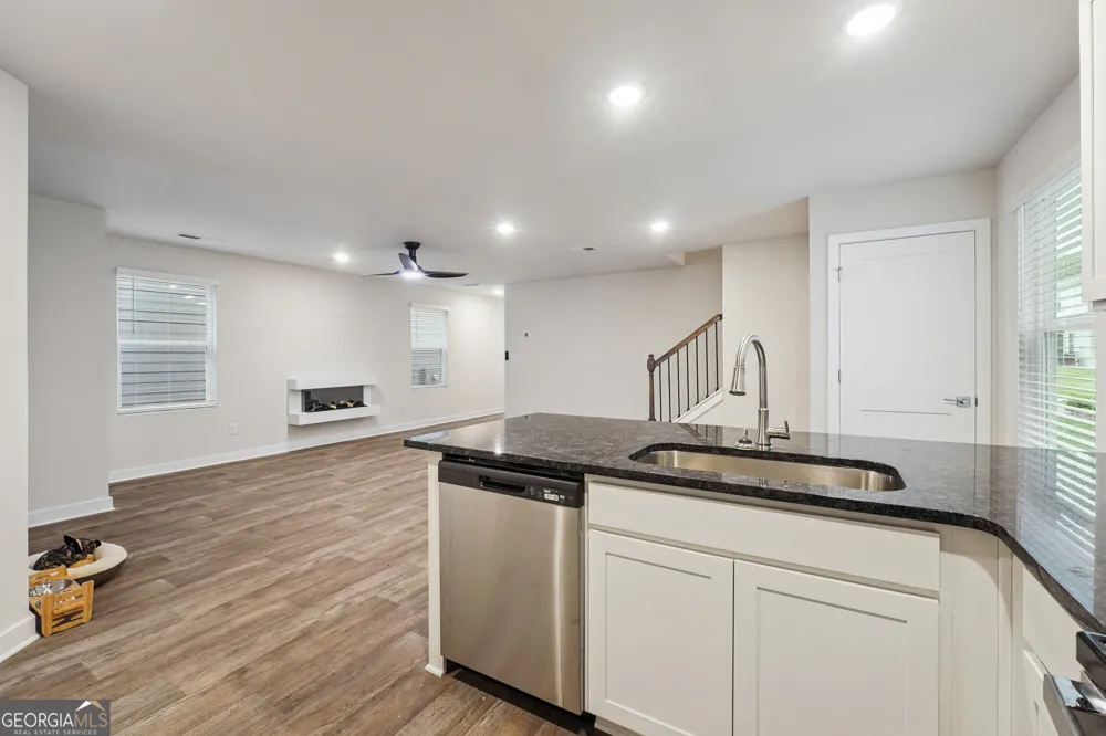 216 Harris WALK West Point, GA 31833