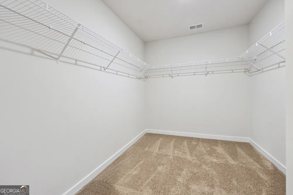 216 Harris WALK West Point, GA 31833