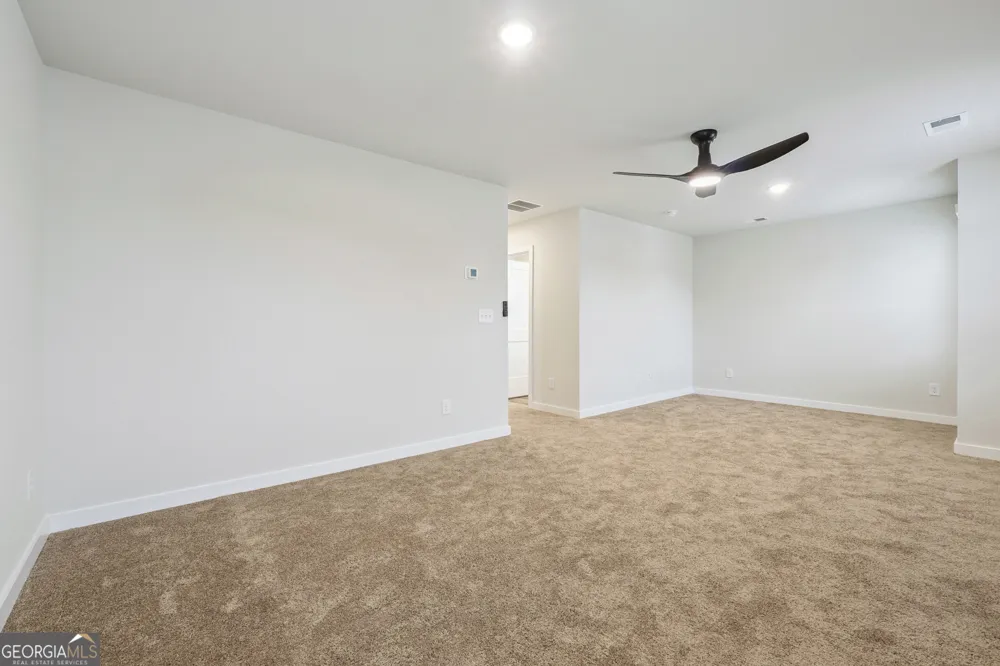 216 Harris WALK West Point, GA 31833