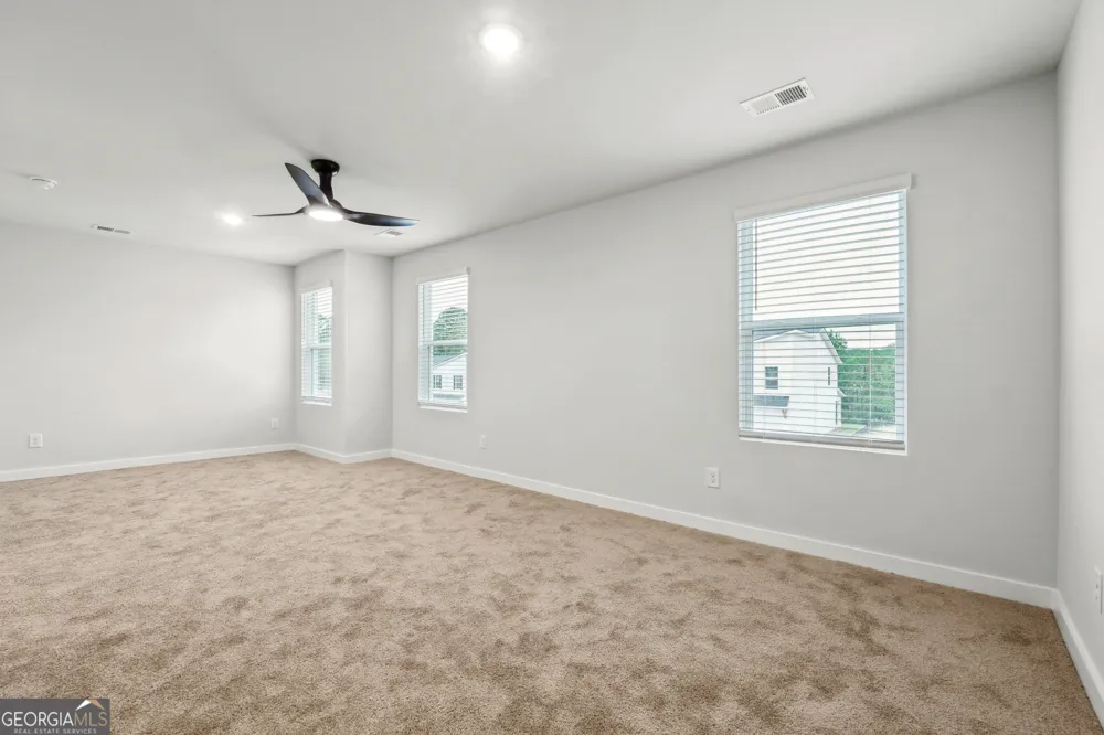 216 Harris WALK West Point, GA 31833