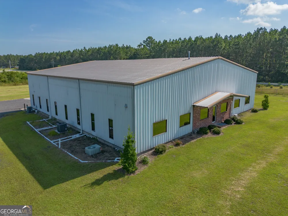 1813 W 12th ST Alma, GA 31510