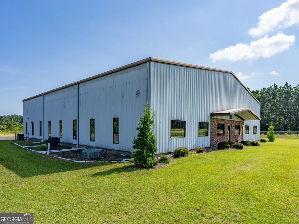 1813 W 12th ST Alma, GA 31510