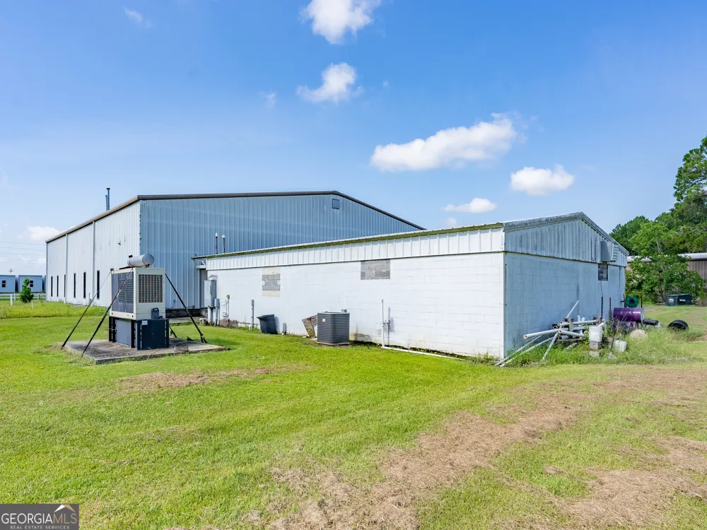 1813 W 12th ST Alma, GA 31510