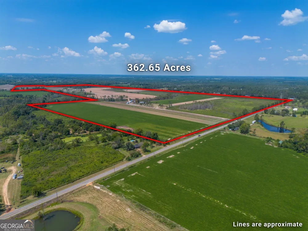 1671 Warren Carter RD Douglas, GA 31533