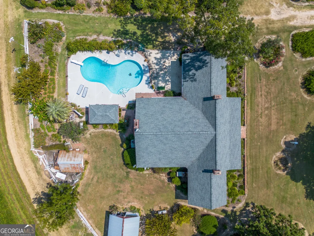1671 Warren Carter RD Douglas, GA 31533