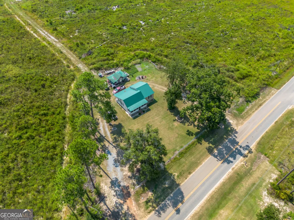 1671 Warren Carter RD Douglas, GA 31533