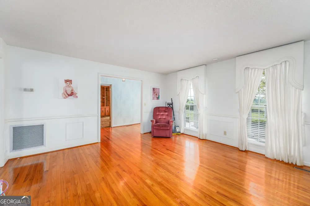 1671 Warren Carter RD Douglas, GA 31533
