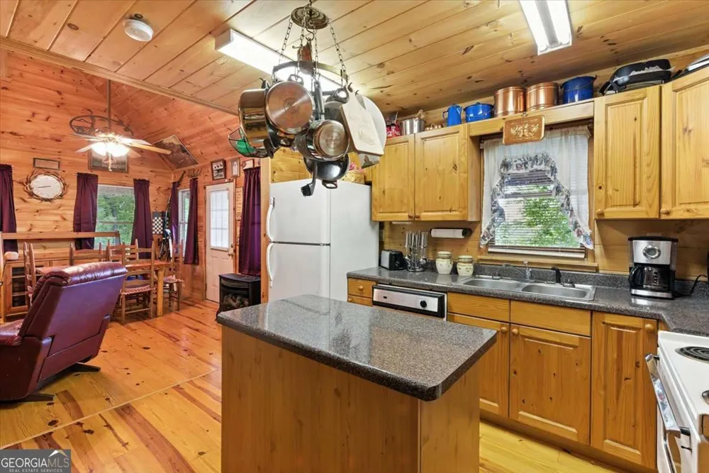 538 Galaxy WAY NE Ranger, GA 30734