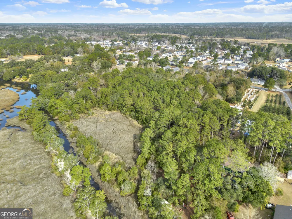 187 Burton RD Savannah, GA 31405