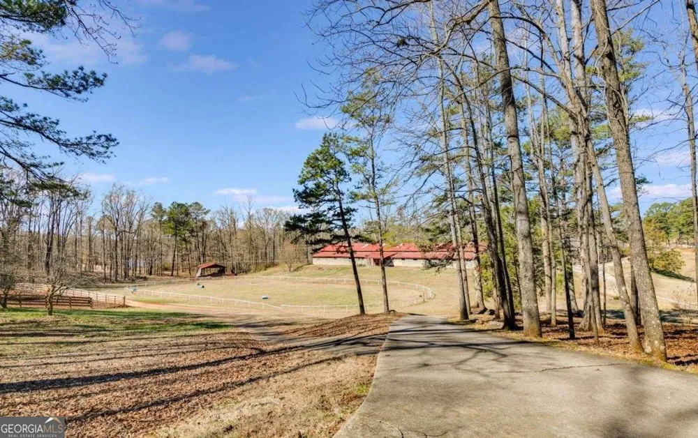 180 Sunrise LN Carrollton, GA 30116