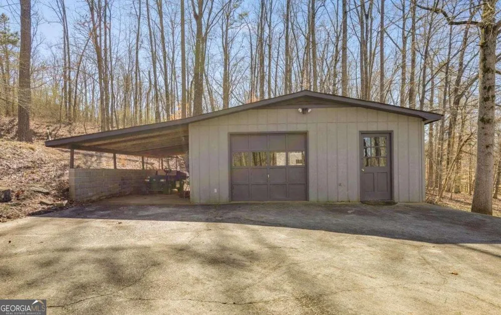 180 Sunrise LN Carrollton, GA 30116