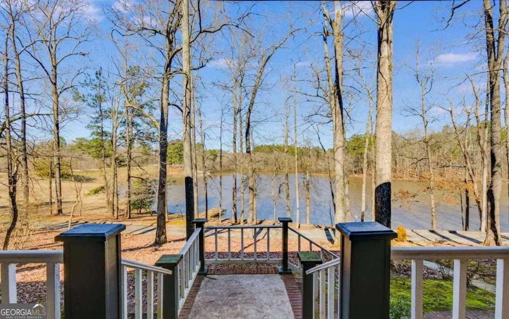 180 Sunrise LN Carrollton, GA 30116