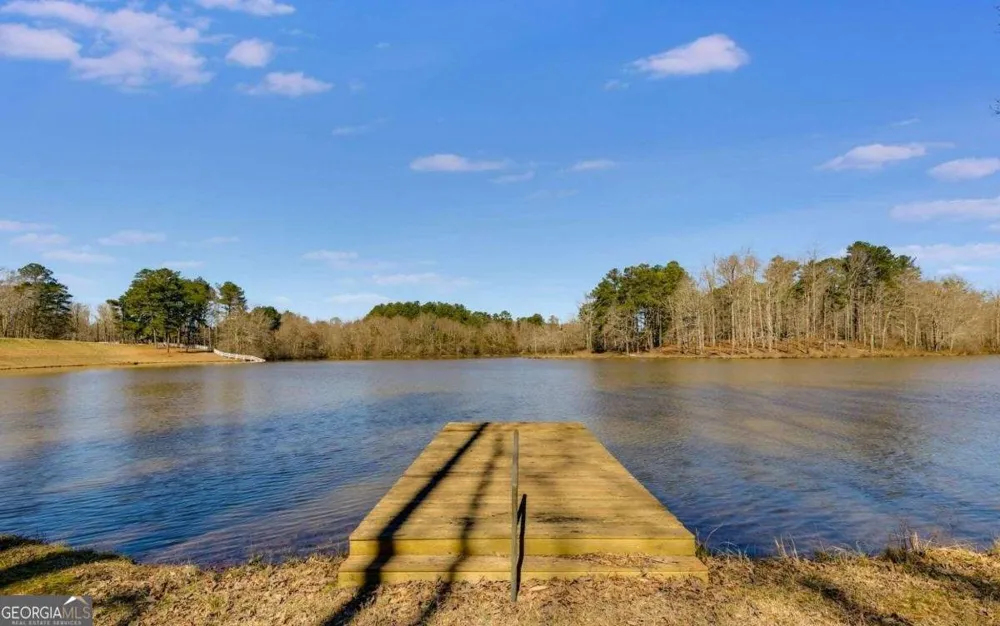 180 Sunrise LN Carrollton, GA 30116