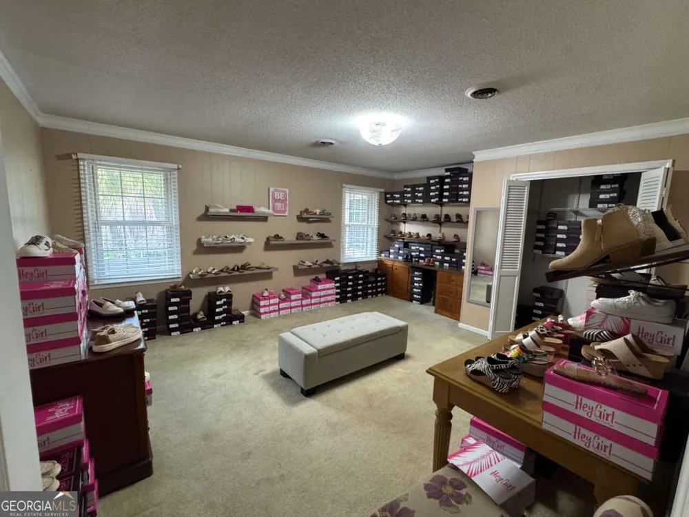 240 Whittle CIR Ashburn, GA 31714