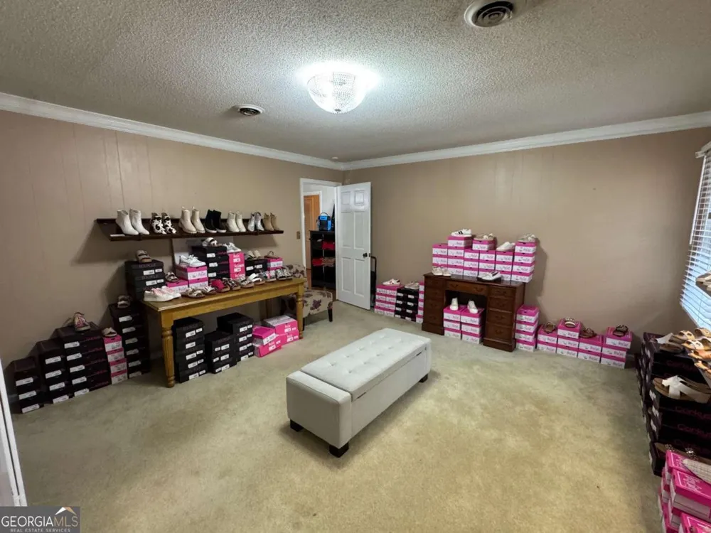 240 Whittle CIR Ashburn, GA 31714