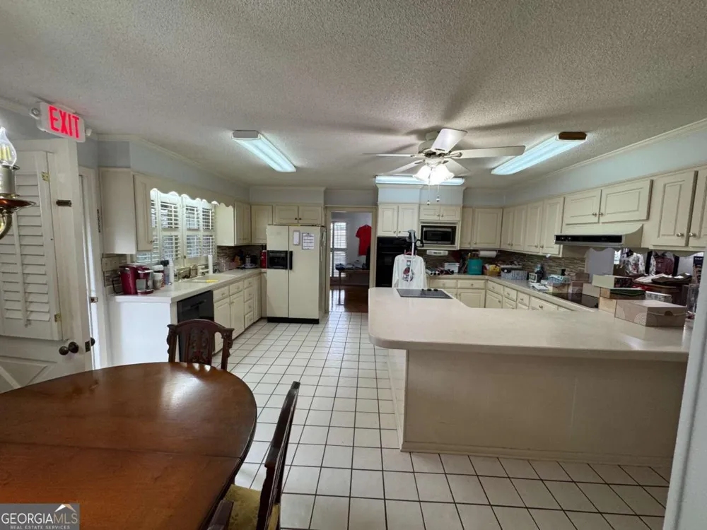 240 Whittle CIR Ashburn, GA 31714