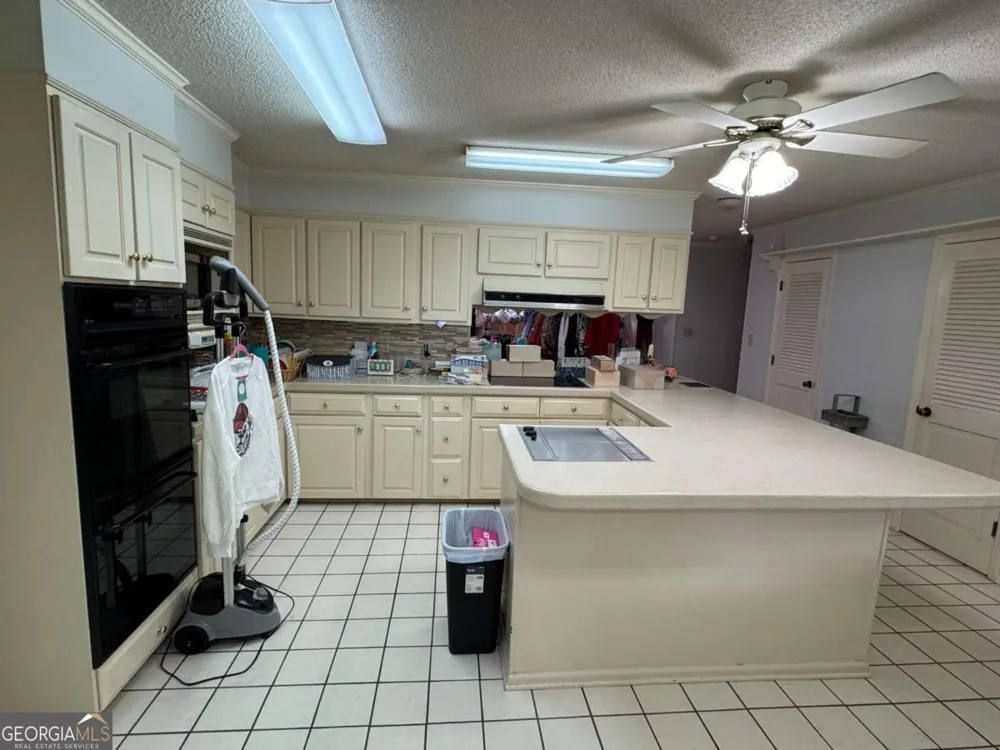 240 Whittle CIR Ashburn, GA 31714