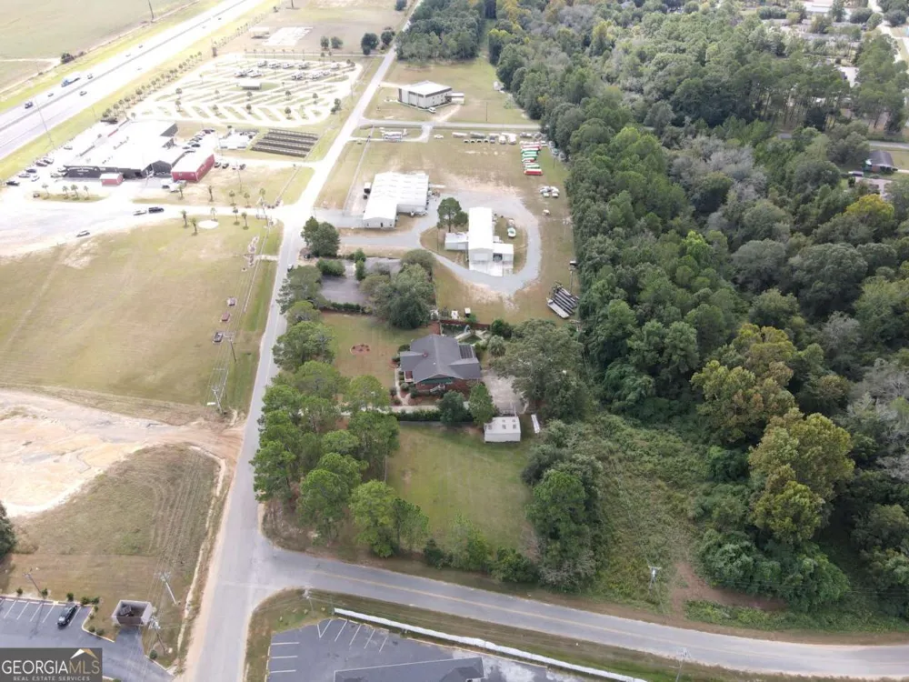 240 Whittle CIR Ashburn, GA 31714
