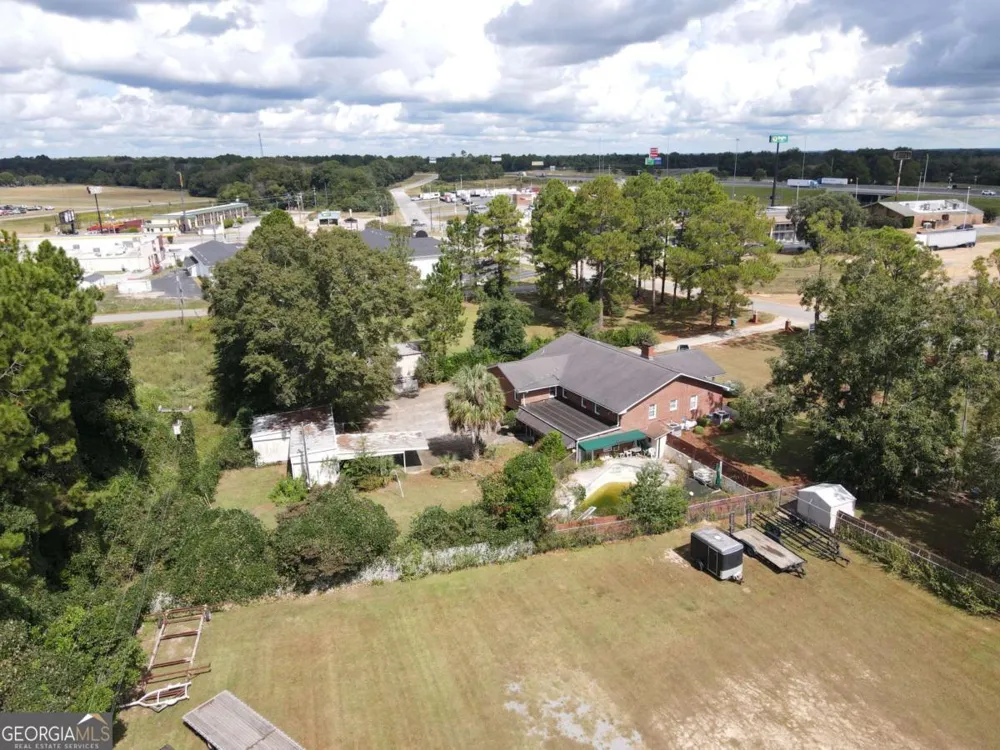 240 Whittle CIR Ashburn, GA 31714