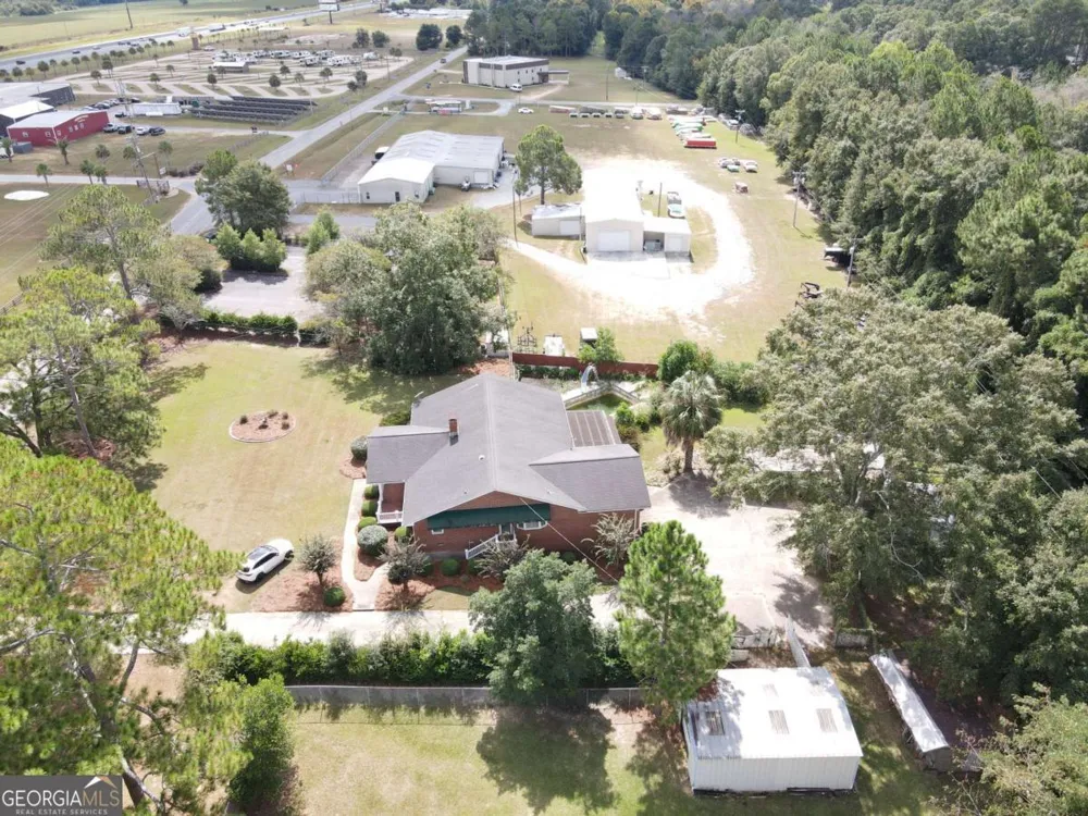 240 Whittle CIR Ashburn, GA 31714